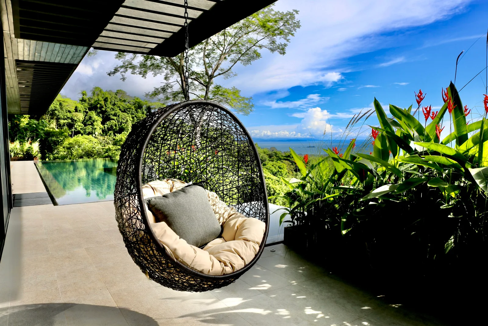 Uvita Black House – Iconic Designer Estate by Mark Liddell