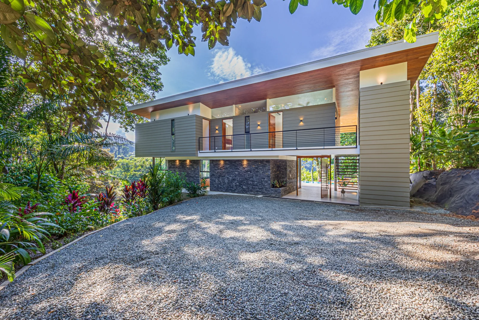 Luxury Jungle Estate with Infinity Pool & Ocean Views