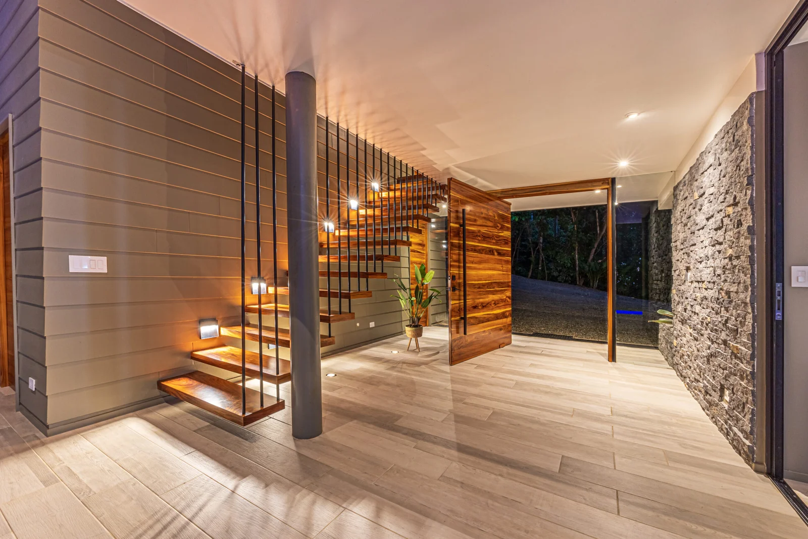 Luxury Jungle Estate with Infinity Pool & Ocean Views