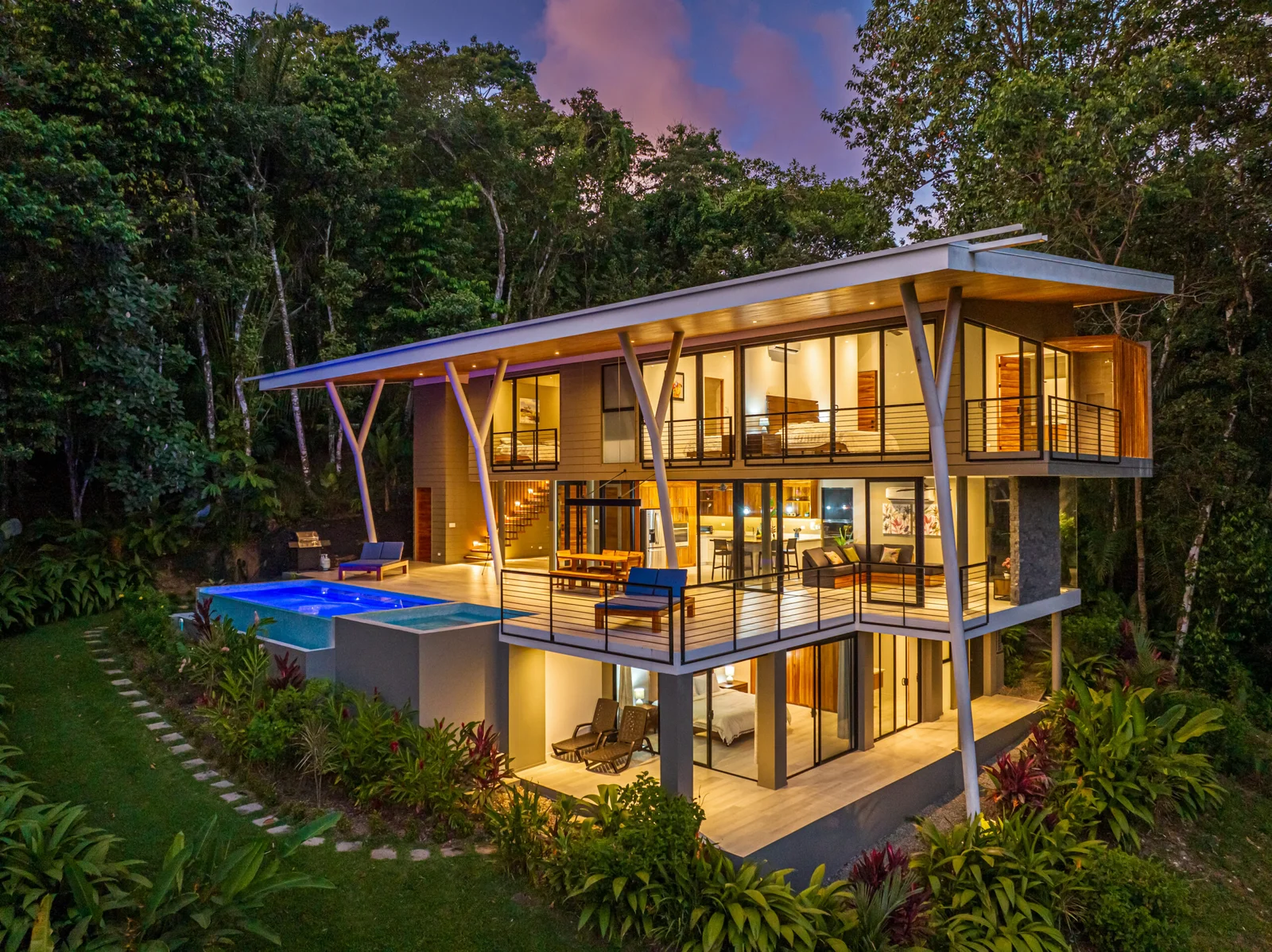 Luxury Jungle Estate with Infinity Pool & Ocean Views