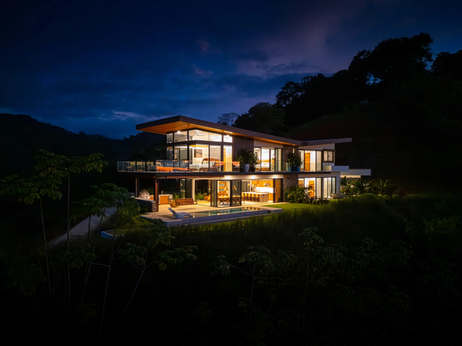 A New Benchmark in Modern Tropical Luxury – Ojochal, Costa Rica