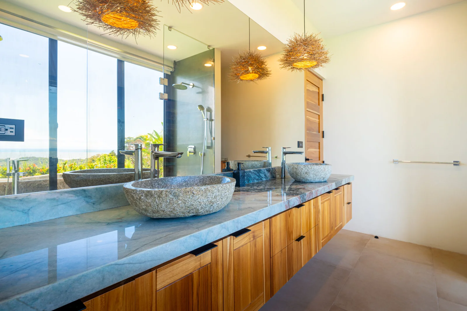 A New Benchmark in Modern Tropical Luxury – Ojochal, Costa Rica