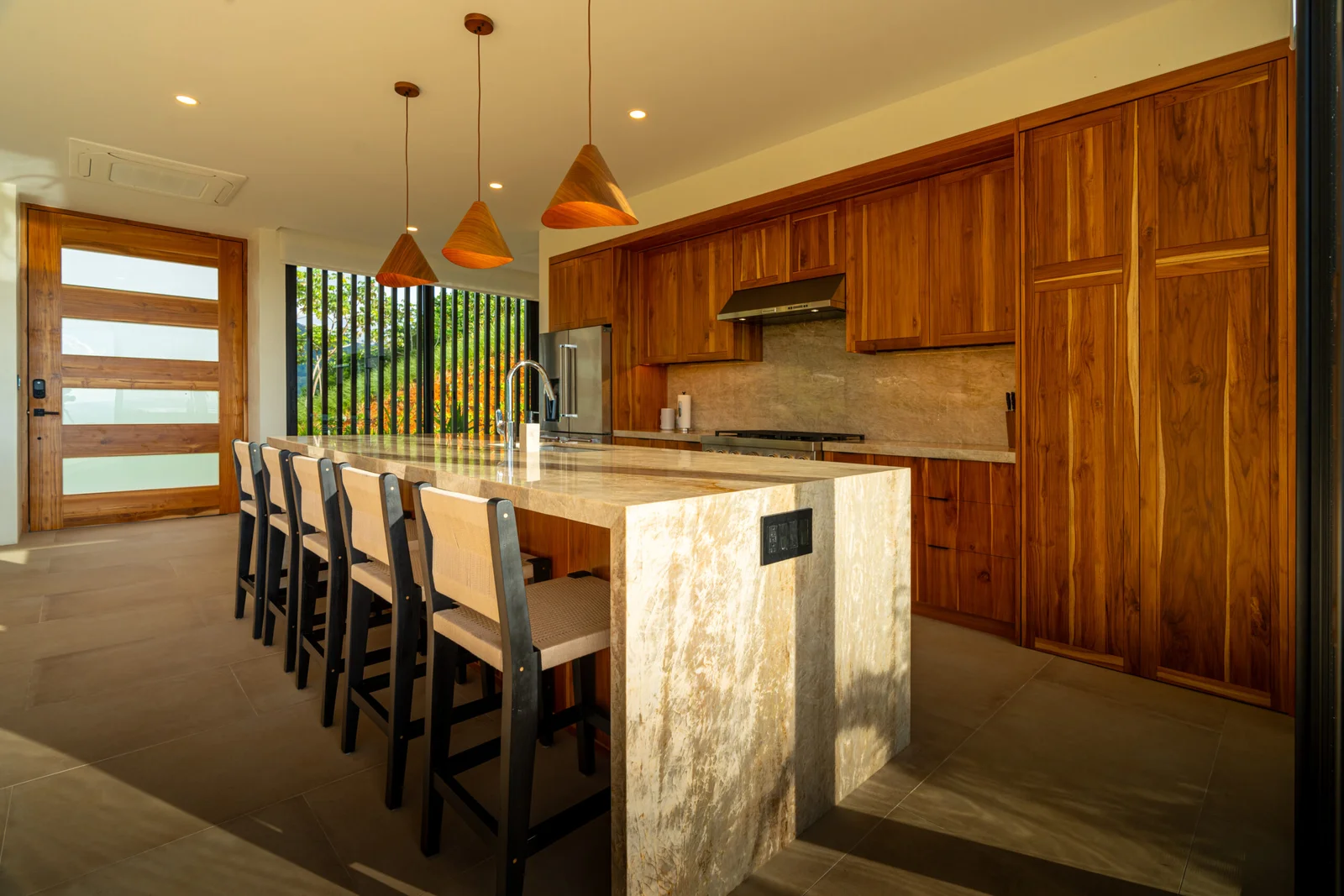 A New Benchmark in Modern Tropical Luxury – Ojochal, Costa Rica